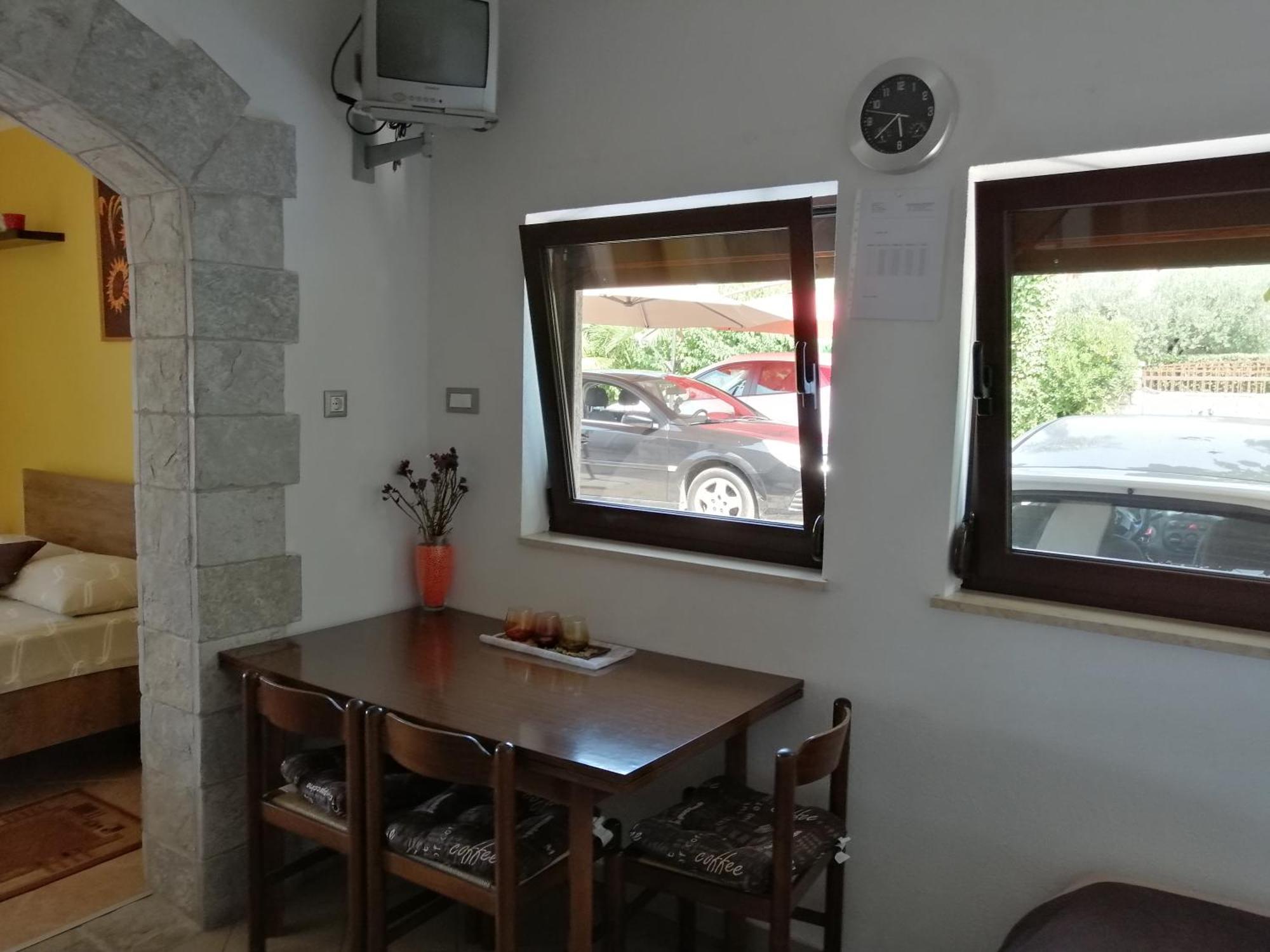 Viktor And 2 Homestay Rovinj