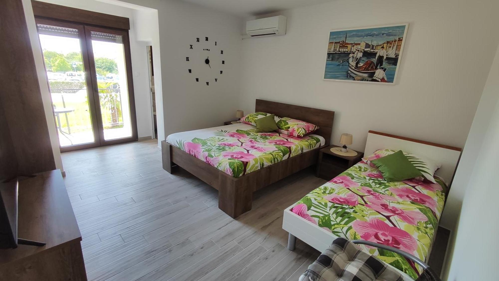 Homestay Viktor And 2